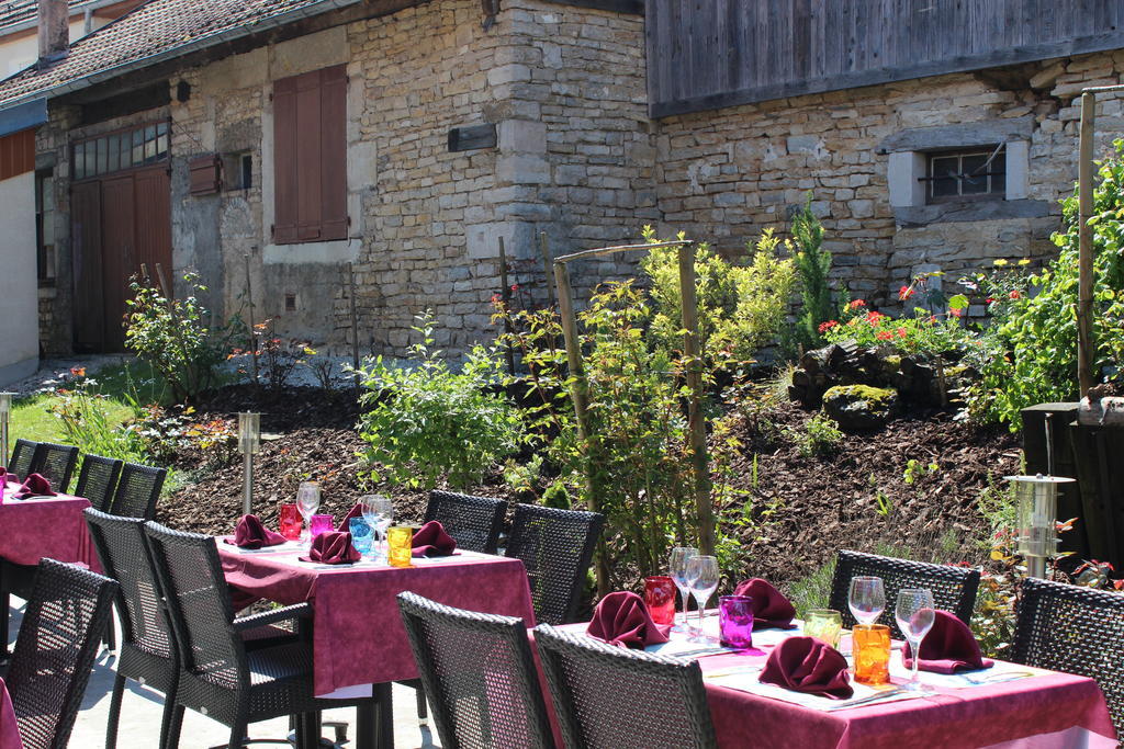 Hotel Le Champ Des Lys Amancey Exterior foto