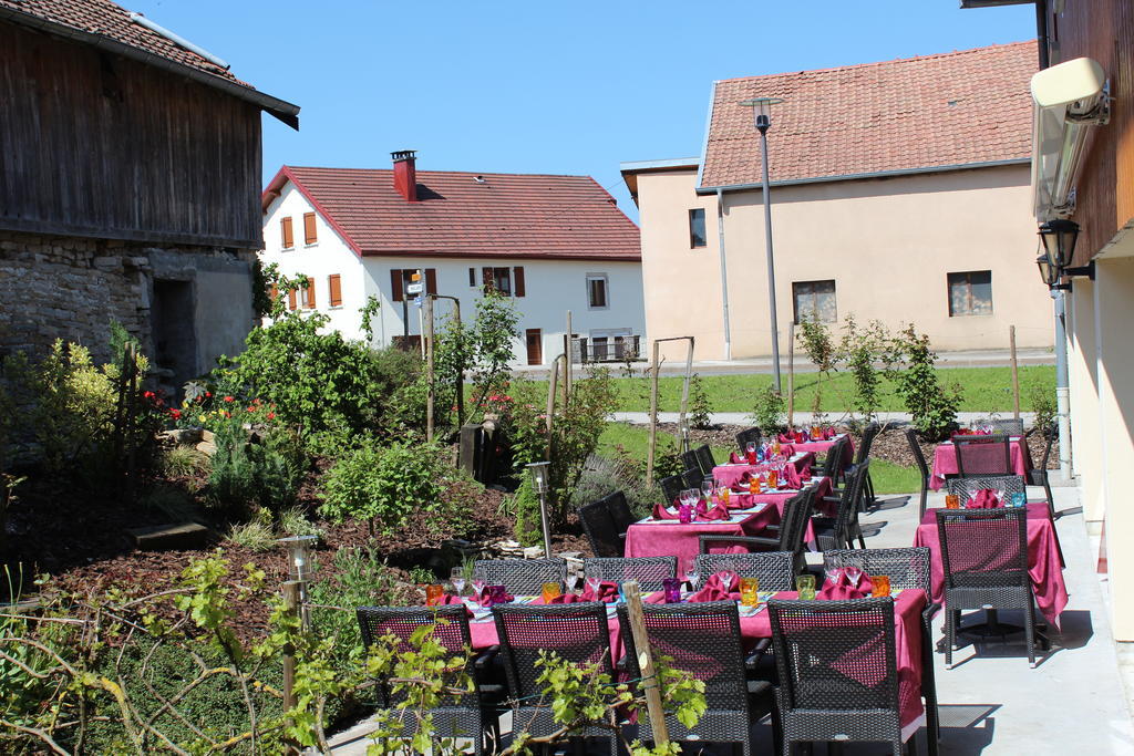 Hotel Le Champ Des Lys Amancey Exterior foto